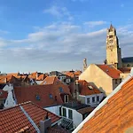 Cosy Penthouse In The Heart Of Bruges